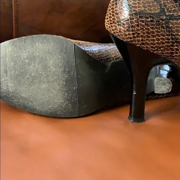 Size 8 Maurissa’s snakeskin design heel! - Picture 4 of 4
